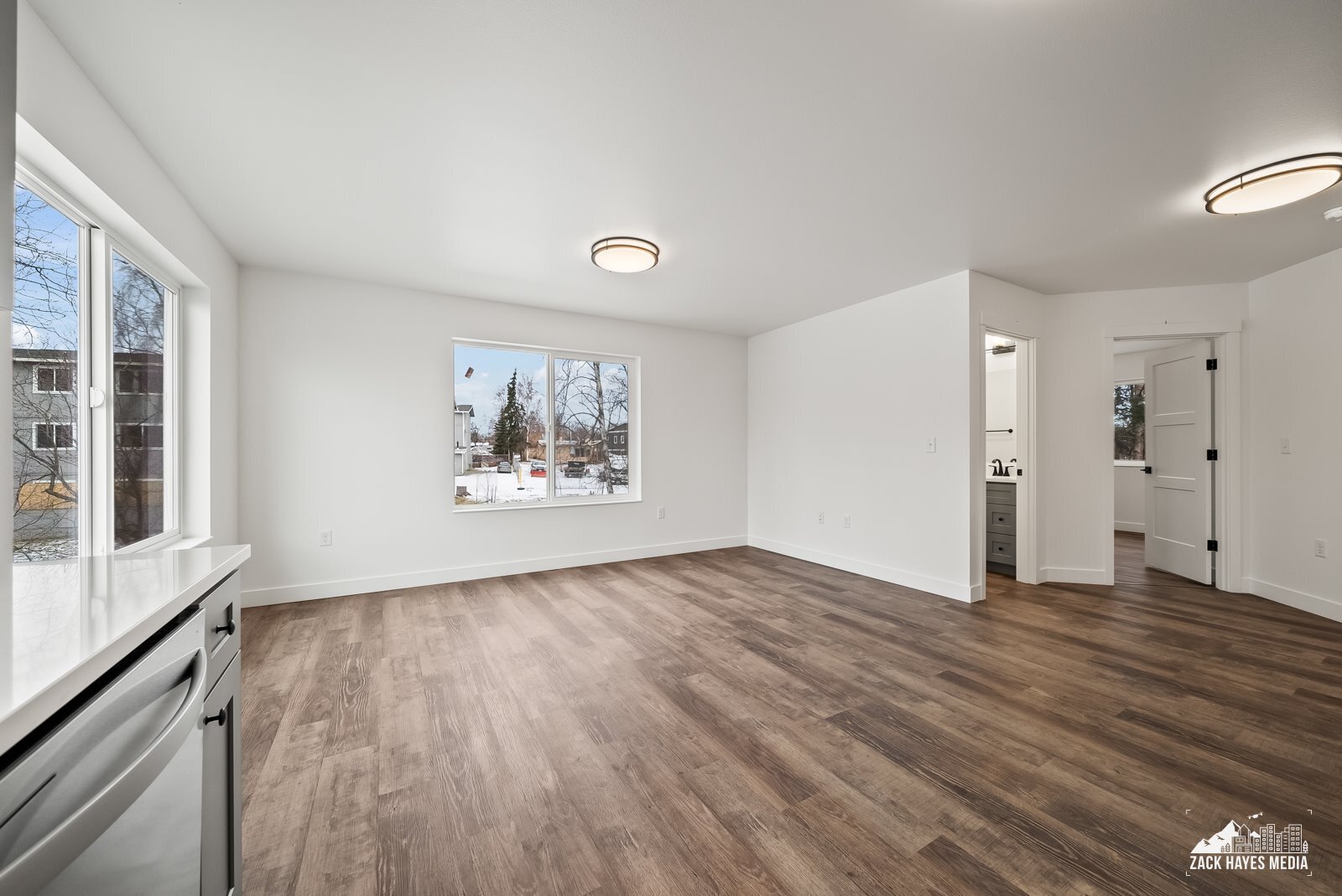 Upstairs living area - 1493 W 40th Ave