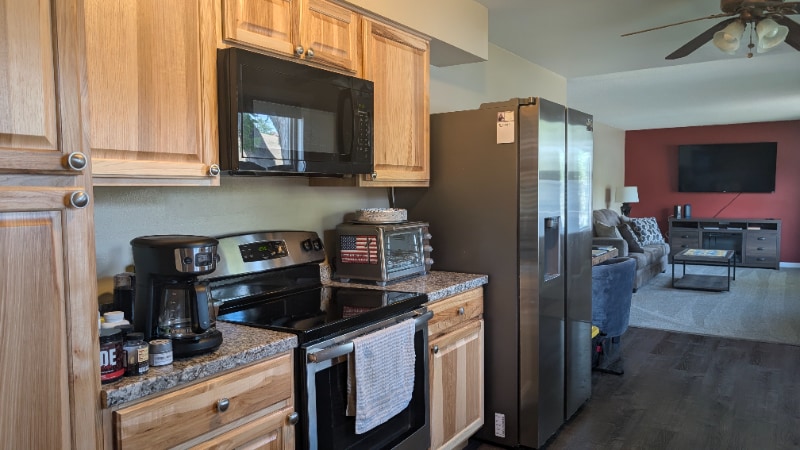 Building Photo - 8 17th Ave S