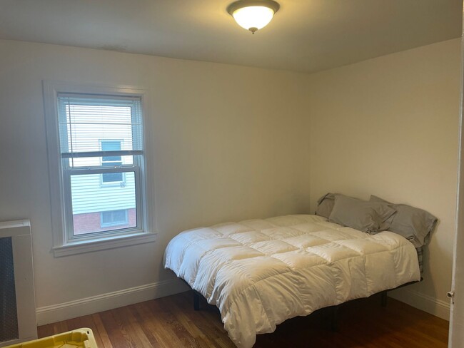 Building Photo - *157 Mauran Avenue