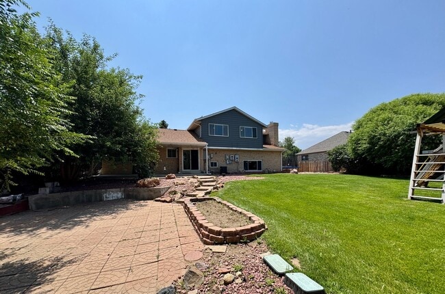 Building Photo - Welcome to your new home in the heart of T...