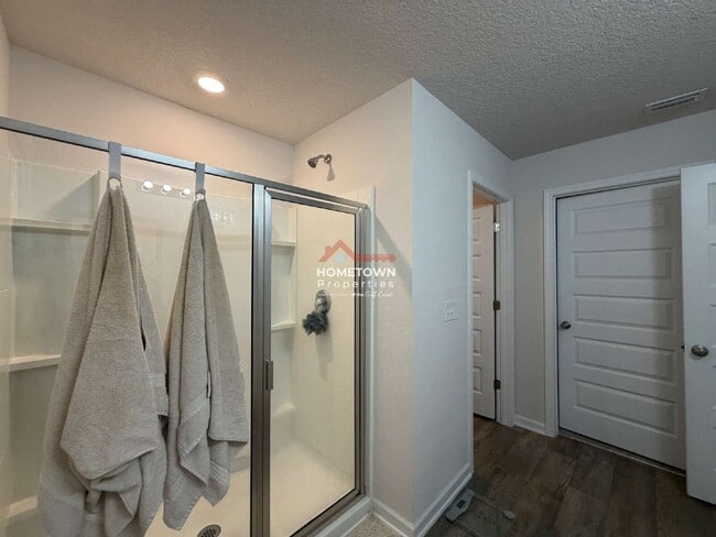 Building Photo - 5469 Merlin