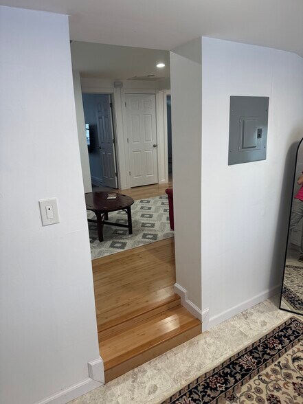 Laundry Room - 9 W Center St