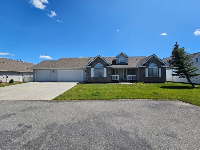 Primary Photo - Beautiful Home In Greenacres