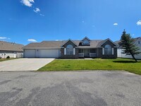 Building Photo - Beautiful Home In Greenacres