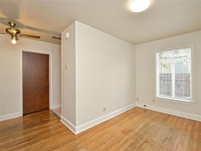 Building Photo - 1814 W 38th St