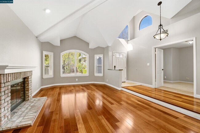 Building Photo - 313 Deepcreek Ct