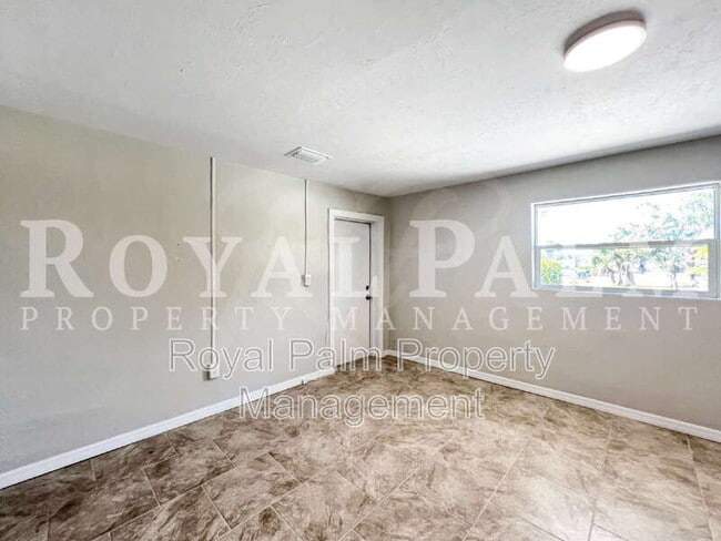 Building Photo - 15206 Stringfellow Rd