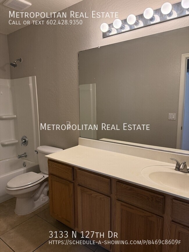 Building Photo - 3133 N 127th Dr