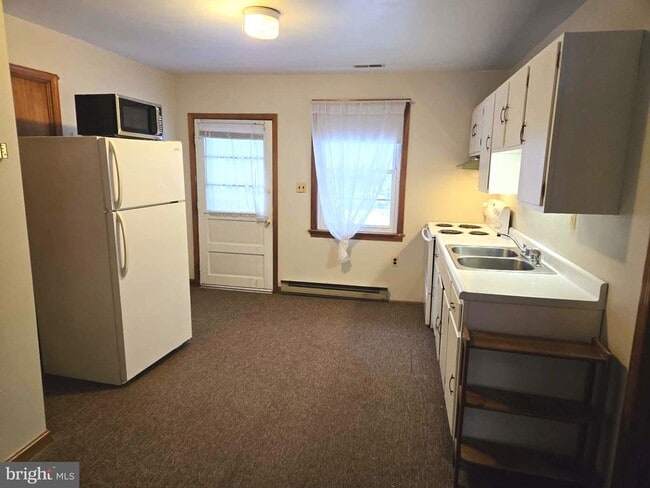 Building Photo - 1154 Steamboat Rd