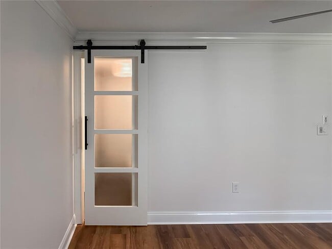 Building Photo - 210 Magnolia Rd