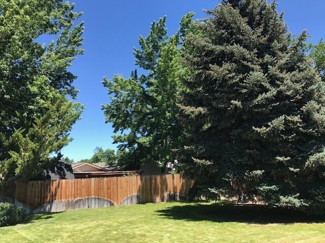 Building Photo - 870 Briargreen Ct