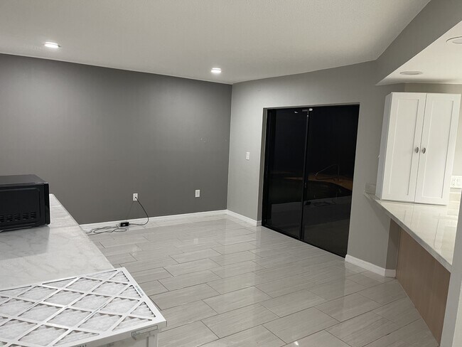 Building Photo - 6455 Jarvis Rd