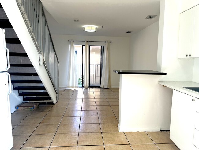 Building Photo - 1134 NW 5th St