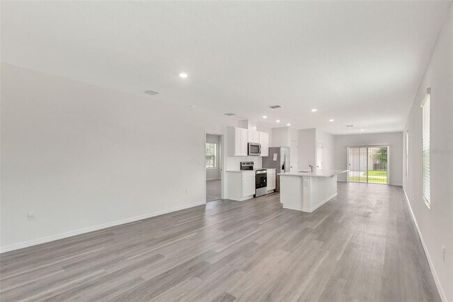 Building Photo - 5879 Galloping Dr