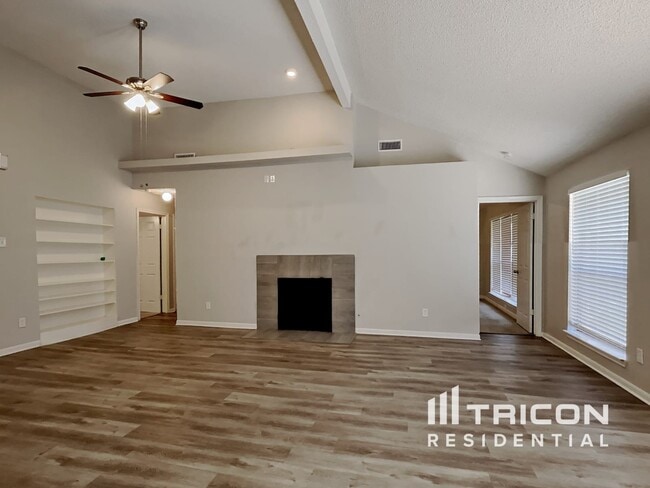 Building Photo - 212 Sunset Dr