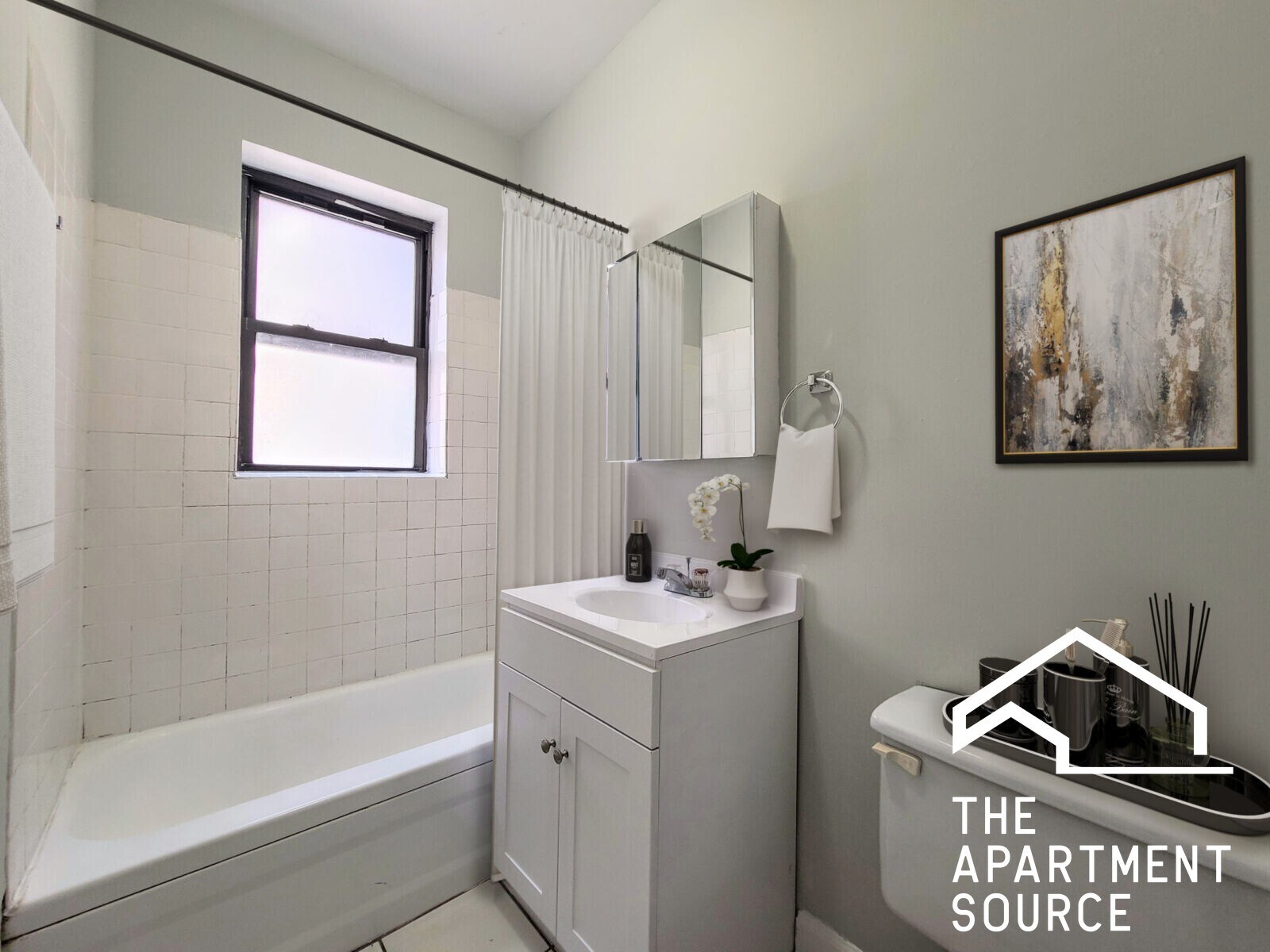 Building Photo - 3723 N Pine Grove Ave