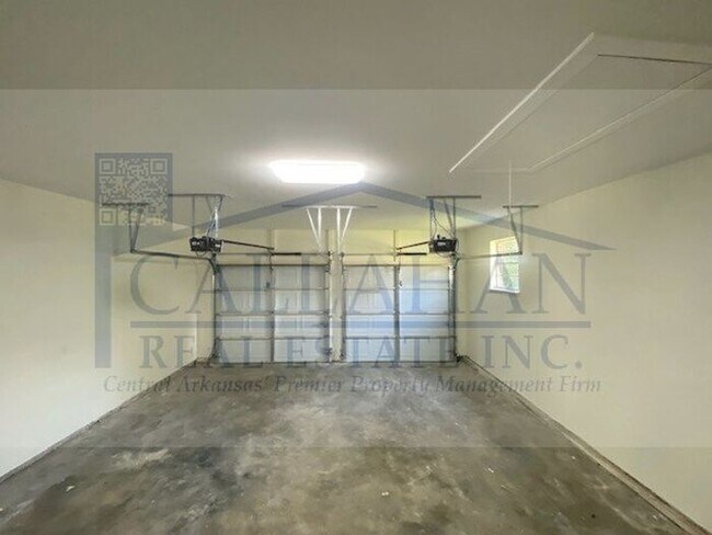 Building Photo - Sherwood 3 Bedroom Home