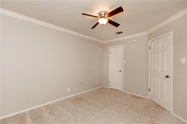 Building Photo - 17002 Hillside Dr