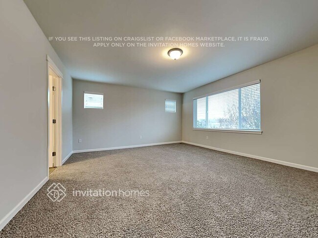 Building Photo - 3727 Santis Loop SE