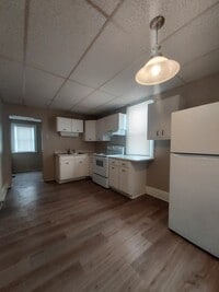 Building Photo - 79 N 10th St