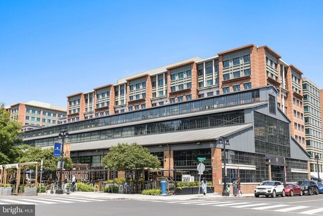 Building Photo - 37 L St SE