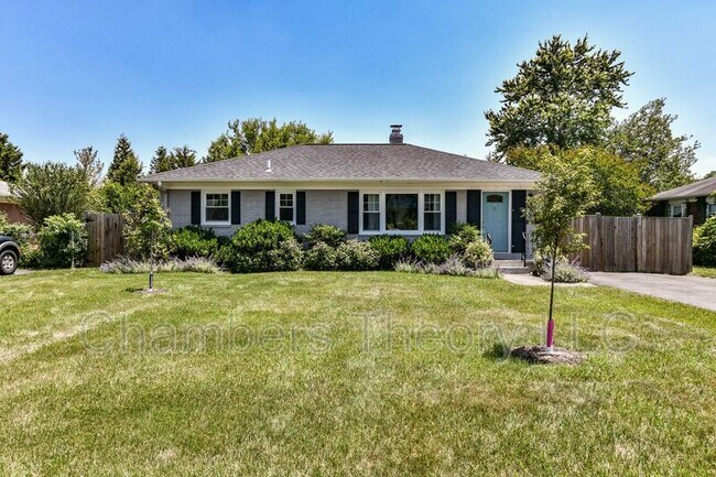 Building Photo - 1015 Woods Pl