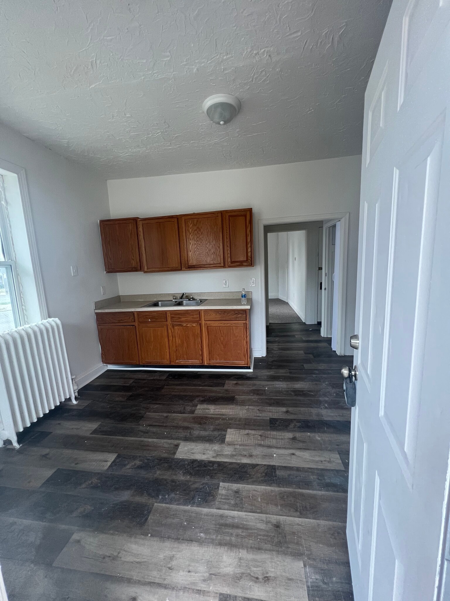 Kitchen - 158 W Jackson St