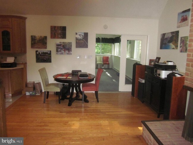 Building Photo - 10169 Green Clover Dr