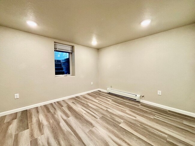 Building Photo - 3-Bed, 2-Bath Beauty in a Can’t-Miss Locat...