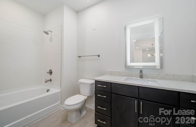 Building Photo - 3630 N Davidson St