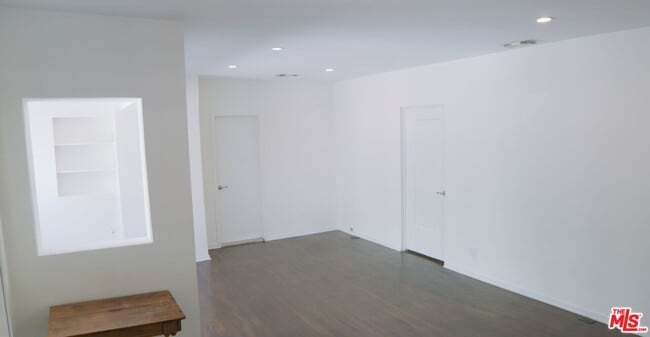 Building Photo - 1016 Palm Ave