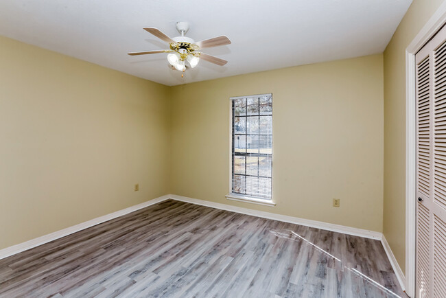 Building Photo - Beautiful 3 Bedroom in Great Location!