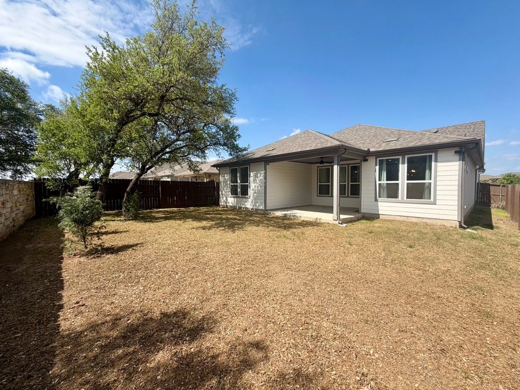 Building Photo - 125 Slenderleaf Dr