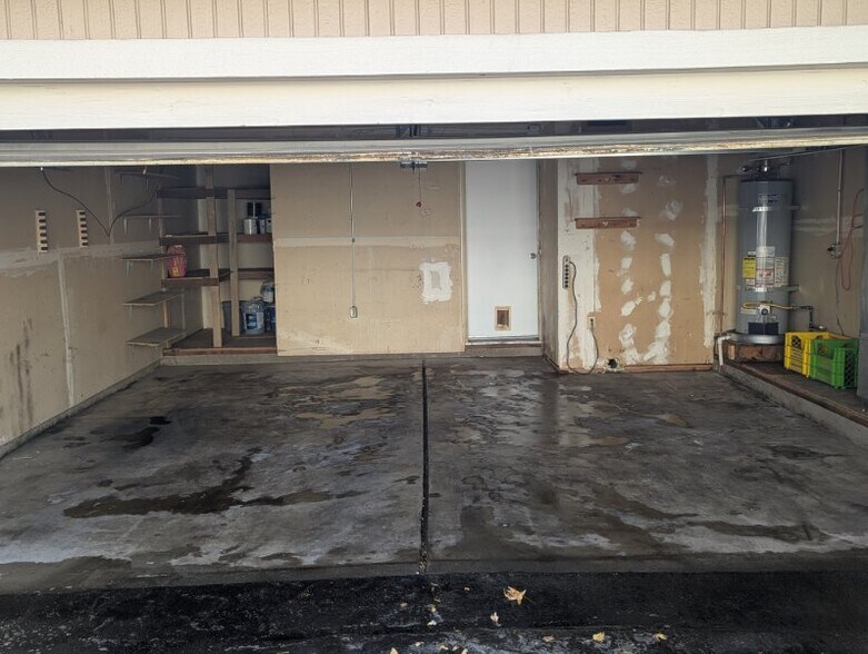 Building Photo - 1530 Chester Sq