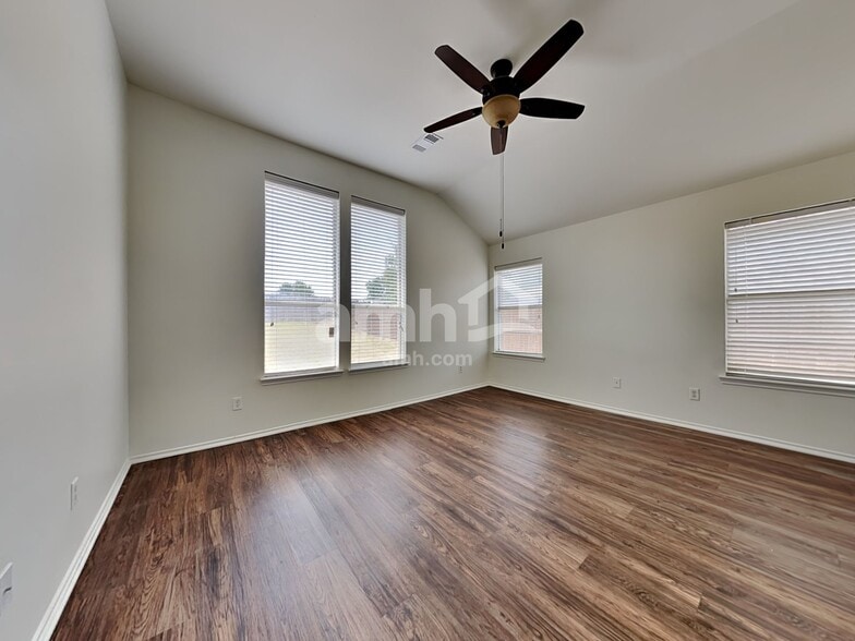 Building Photo - 1410 Loma Linda Ter