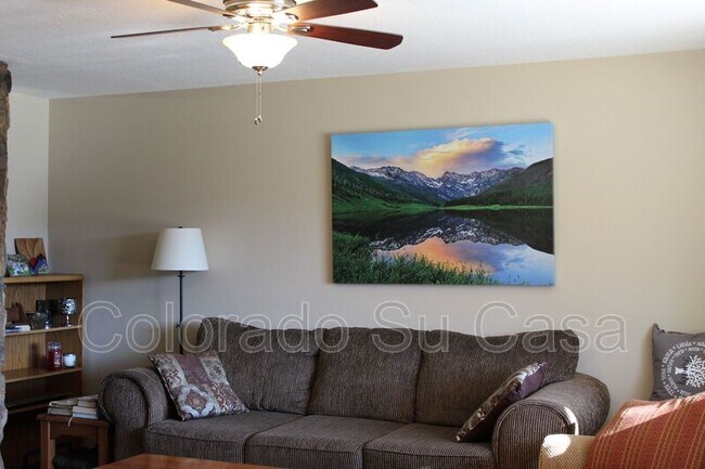 Building Photo - 360 W Rockrimmon Blvd