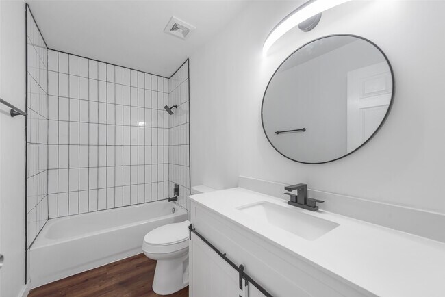 Building Photo - 11703 N Perry Ave