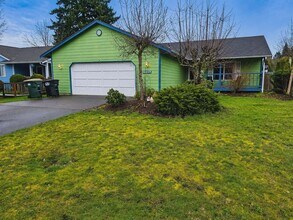 Building Photo - Must See 3 BED/2 Bath Rambler in Heart of Yelm Available 6/10/26! Close to JBLM!!!