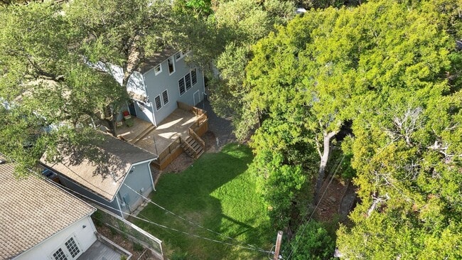 Building Photo - 1206 W 22 1/2 St