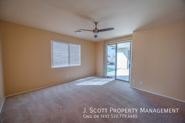 Building Photo - 18462 W Western Star Blvd