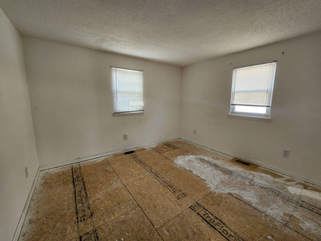 Building Photo - 106-108 North Dudley Avenue, 1st Floor