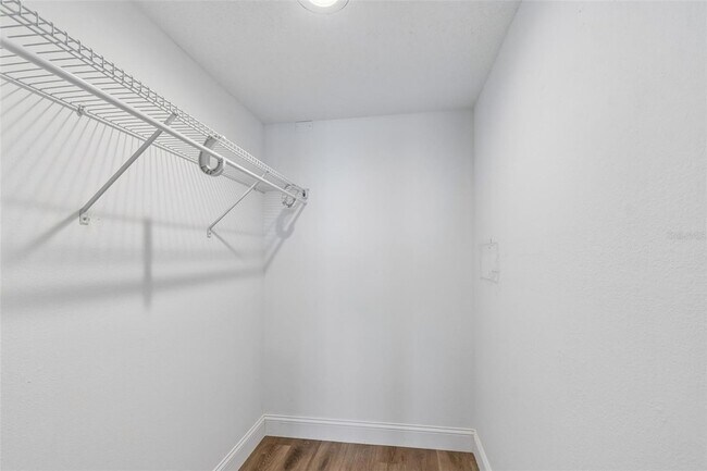 Building Photo - 7050 Sunset Dr S