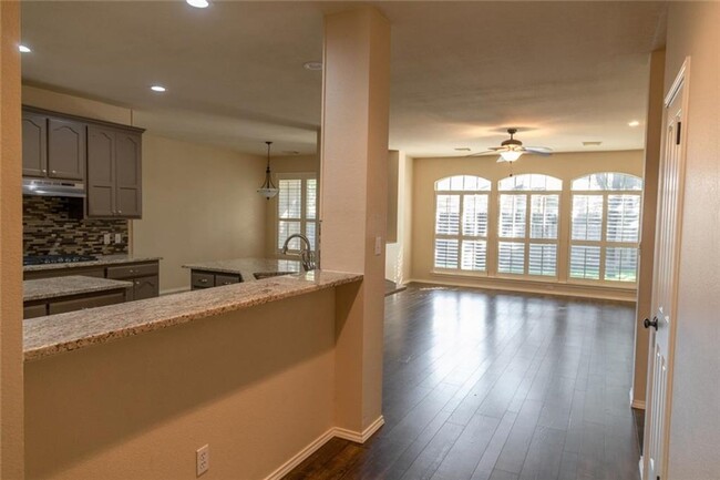 Building Photo - Stunning 4-Bedroom Single Family Home Just...