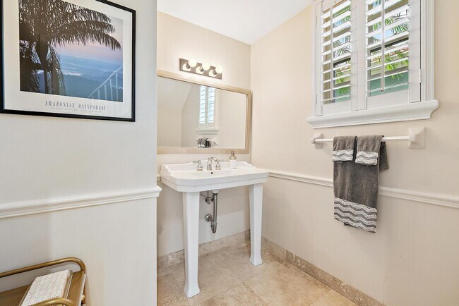 Building Photo - 8192 Quail Meadow Trce