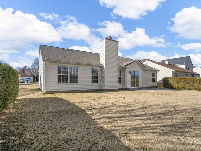 Building Photo - Beautiful 4 bedroom 2 bathroom house ready for you to call home!