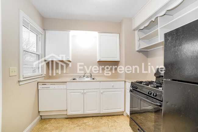 Building Photo - 2789 Howey Rd