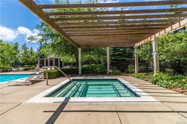 Building Photo - 20209 Chesapeake Cir