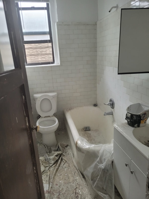 Building Photo - 50 Locust Hill Ave