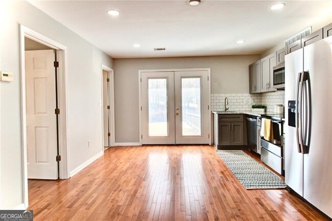 Building Photo - 3664 High Green Dr