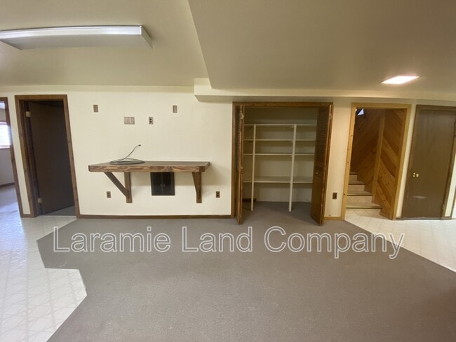 Building Photo - 2664 W Jefferson St